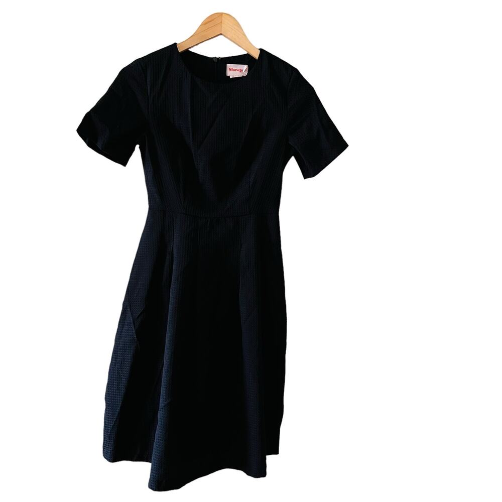 Showpo Black Textured Short Sleeve Pleated Dress Size 0